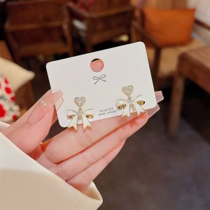 2025 new love bow, drip oil ear ring tide niche design sense high -end light luxury earrings
