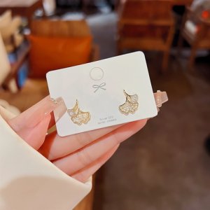 Juezi Ginkgo Leaf Pearl Earrings Niche Design Sensors Fashionable Earrier Female Advanced Earrings Women