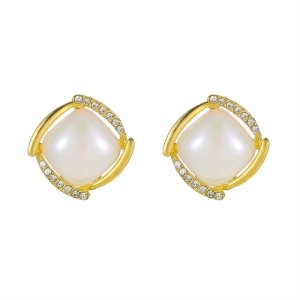 2025 New Diamond Geeton Getting Temperature Earrings Silver Needle Advanced Light luxury Pearl earrings Personalized earrings