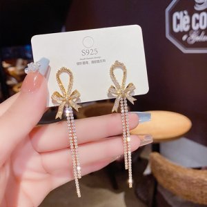 French long tassel earrings women's high -level feel face thin rhinestone bow new earrings retro earrings trendy products