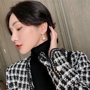 2025 new trendy pearl earrings round faces show thin earrings French temperament minimalist earrings 925 silver needle earrings