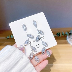 925 Silver Needle Fashion Exaggerated Micro Mosaus Leaf Earrings Female Korean Edition Long Temperature Net Red Earrings Ear