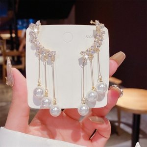 Korean version of the new earrings fairy 925 silver needle pearls, pearls, ear straw earrings, stylish temperament ear pendant personality earrings women