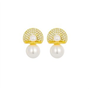 Hong Kong wind retro new tide Baroque pearl ear ring female ins tide small and exquisite light luxury earrings