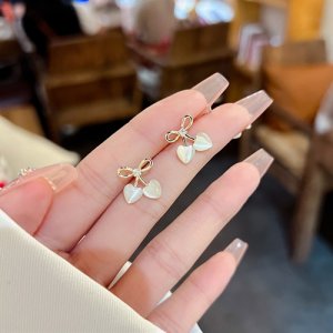 Summer Cherry Cat Eye Eye Earlier Female Niche Design Senior Fruit Earrings New Trendy Ladies Ladies Ladies Ladies Ladies
