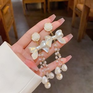 Pearl Bowlon Earrings Female Korean Niche Design 925 Silver Needle Ladies Atmospheric Earrings Earrings