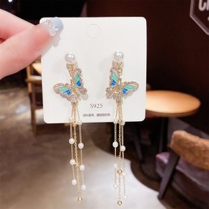 Silver needle super immortal butterfly ear decorated with female high -level sensory temperament pearl and the earrings high -quality personality ladies